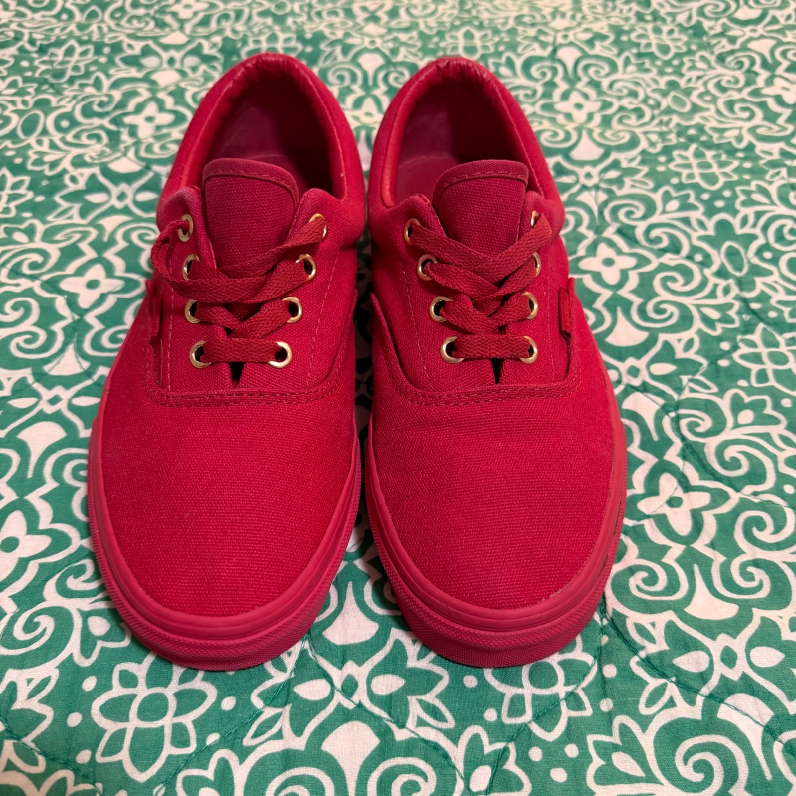 Vans Era Sneakers Red Monochrome Canvas Low Top Skate Shoes Mens 6 Womens 7.5
